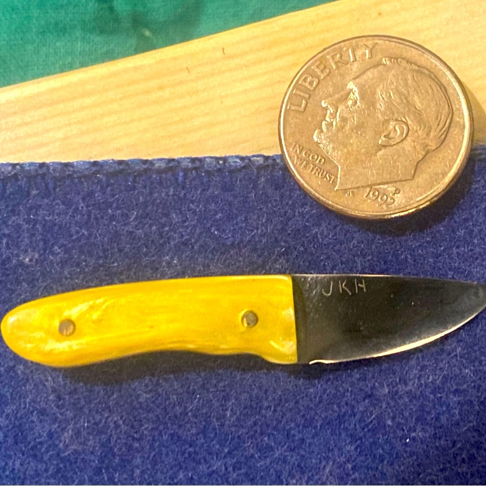 Handcrafted mini knife